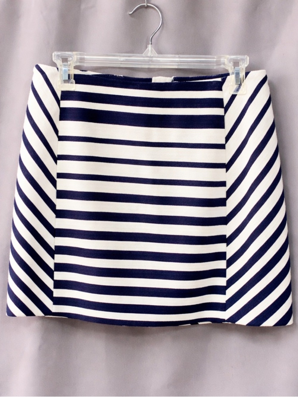 NWOT H&M striped navy blue and white mini skirt - zipper back size 10